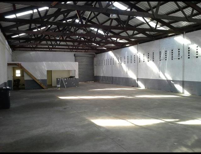 420M² WAREHOUSE TO LET IN MAITLAND